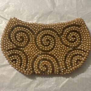 Vintage Emson beaded evening clutch featuring a faux pearl swirl design 6” x4”
